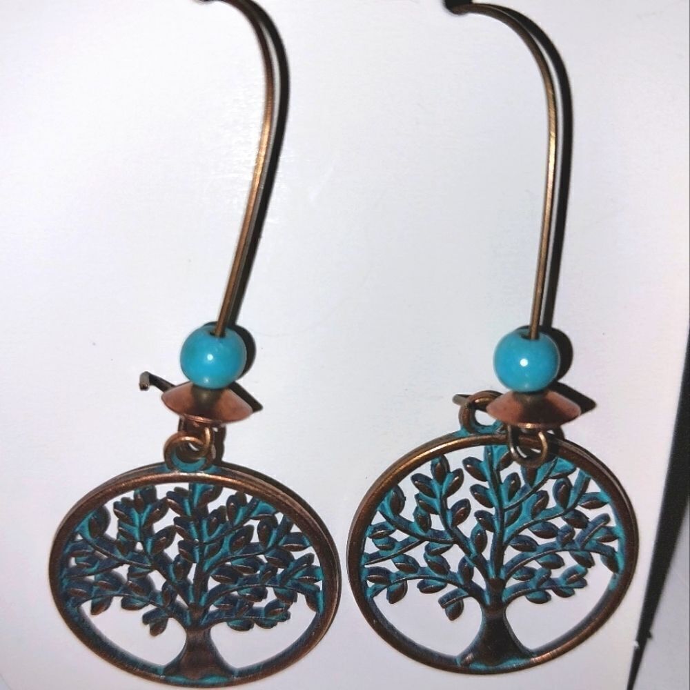 Hand crafted vintage tree dangle earrings - Picture 3 of 6